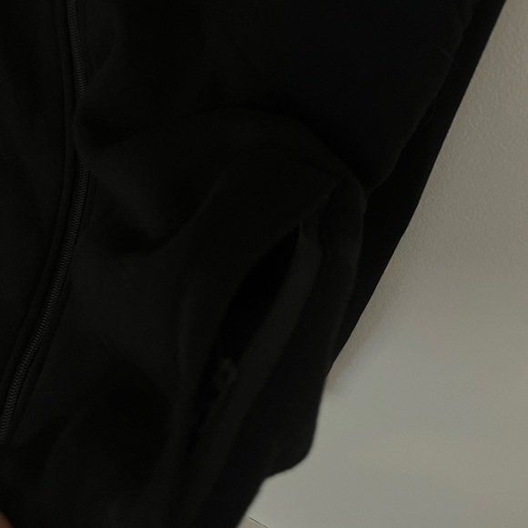 Lacoste Men’s Black Hoodie Medium BNWT - Picture 3 of 3